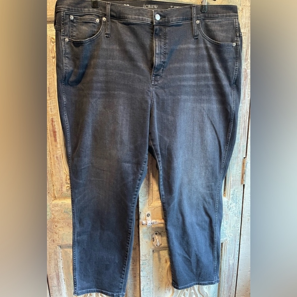 EUC J. Crew 9" mid-rise vintage slim-straight jean in Charcoal wash /35/